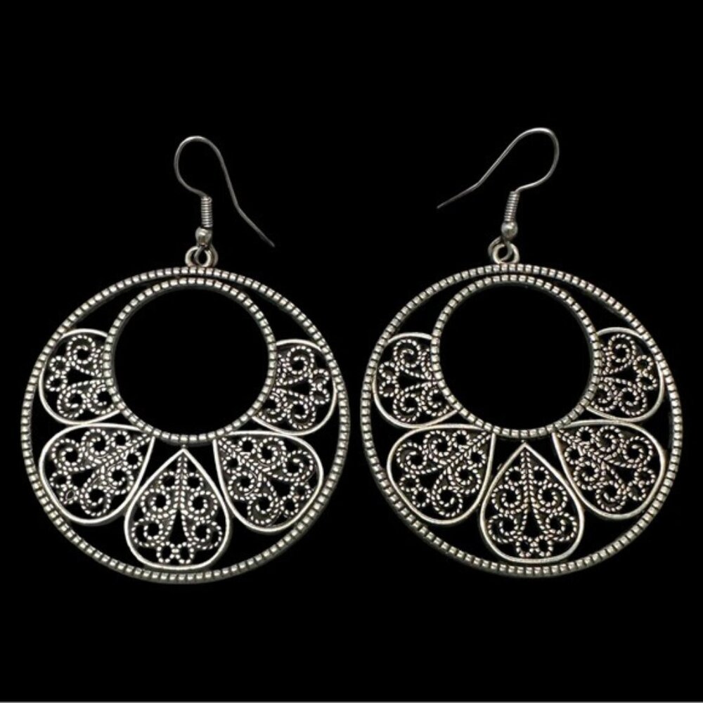 Vintage-Inspired Silver-Tone Filigree Round Dangle Earrings With Intricate Detai